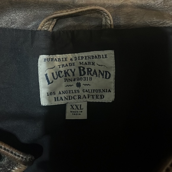 Great condition leather jacket looks awesome - Picture 2 of 3